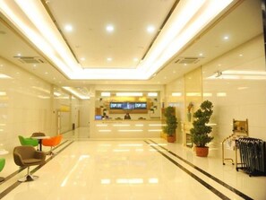 Lobby - Greentree Inn Zhenjiang Dagang New District Tonggang Road Butterfly Square (Zhenjiang)