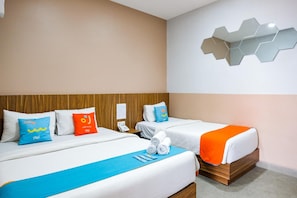 Room - Sans Hotel Rajawali Surabaya (Surabaya)