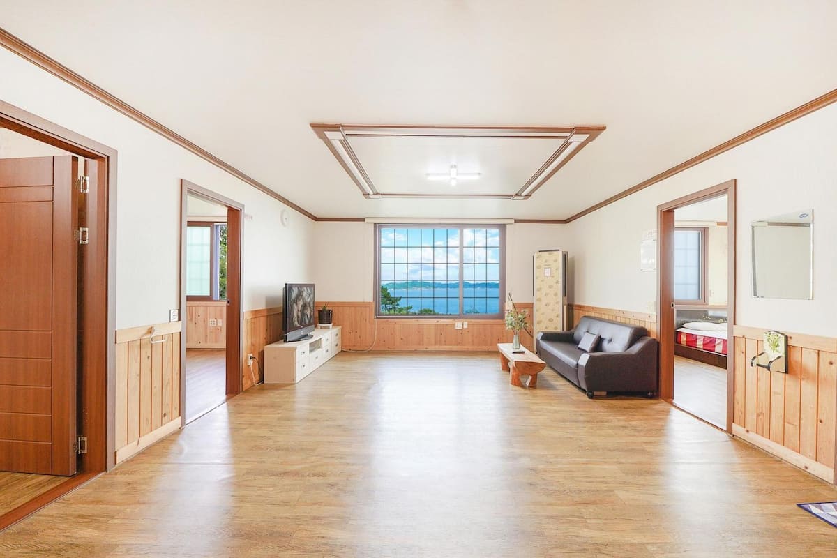 Basic Room, 3 Bedrooms (103Ho (Ocean view)) | 1 bedroom, free WiFi