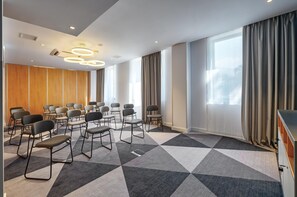 Meeting facility - Holiday Inn Express Almaty (Almaty)