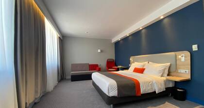 Holiday Inn Express Almaty