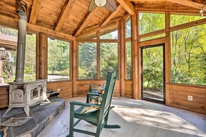 Interior - Stunning Vermont Cabin w/ Private Lake Access (Poultney)