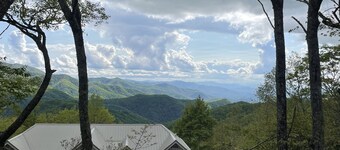 Cabin with a beautiful few at 4,700 feet in elevation