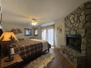 3 bedrooms, iron/ironing board, travel cot, free WiFi