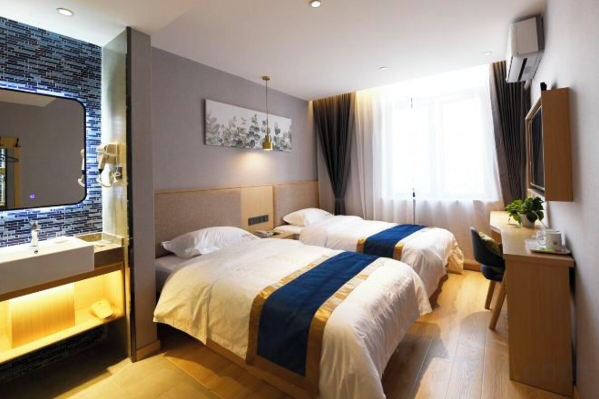 Business Room (2 beds)