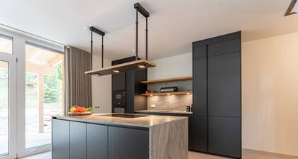 Stunning luxury lodge in top ski and hiking area