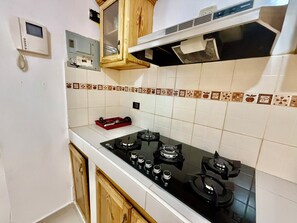 Kühlschrank, Mikrowelle, Geschirrspüler