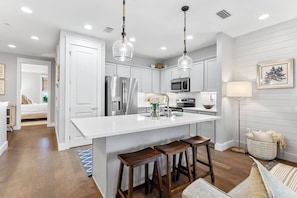 Unclassified image, 3 of 49, button