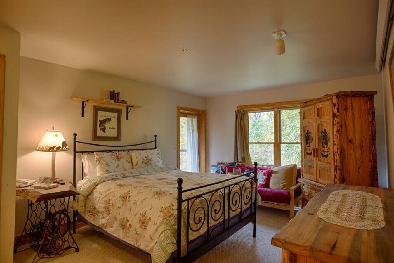 1 habitación, tabla de planchar con plancha, wifi gratis y ropa de cama 