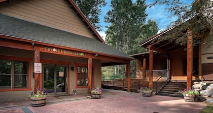 Mountain Breeze Retreat: Condo, Great for Large Families, Close to Targhee