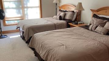 2 多间卧室、免费 WiFi、床单