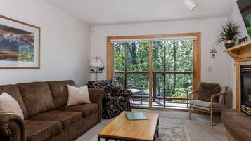 TV connectée, cheminée