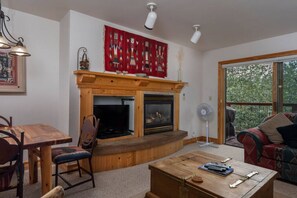 Smart TV, fireplace, DVD player