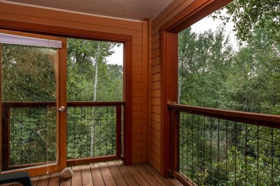 Moose Retreat: Aspen Groves, Patio, Hot Tub, Near Grand Targhee