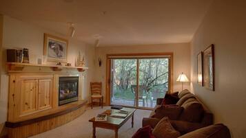 Smart TV, chimenea