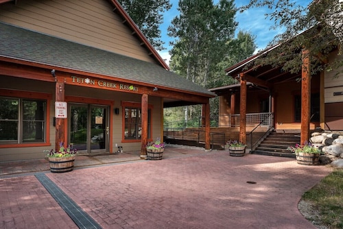 Creekside Retreat: Cozy, Deck, Close to Grand Targhee