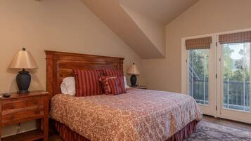 3 bedrooms, desk, iron/ironing board, free WiFi