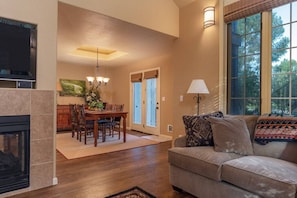 Smart TV, fireplace, DVD player