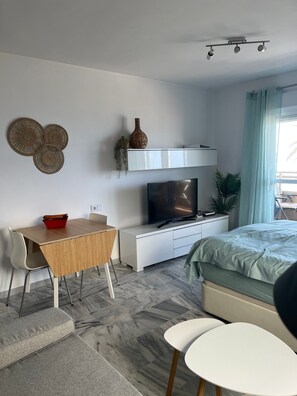 Interior - Apartment "Studio 2 Sea front" At the Beach with Sea View (Rincón de la Victoria)