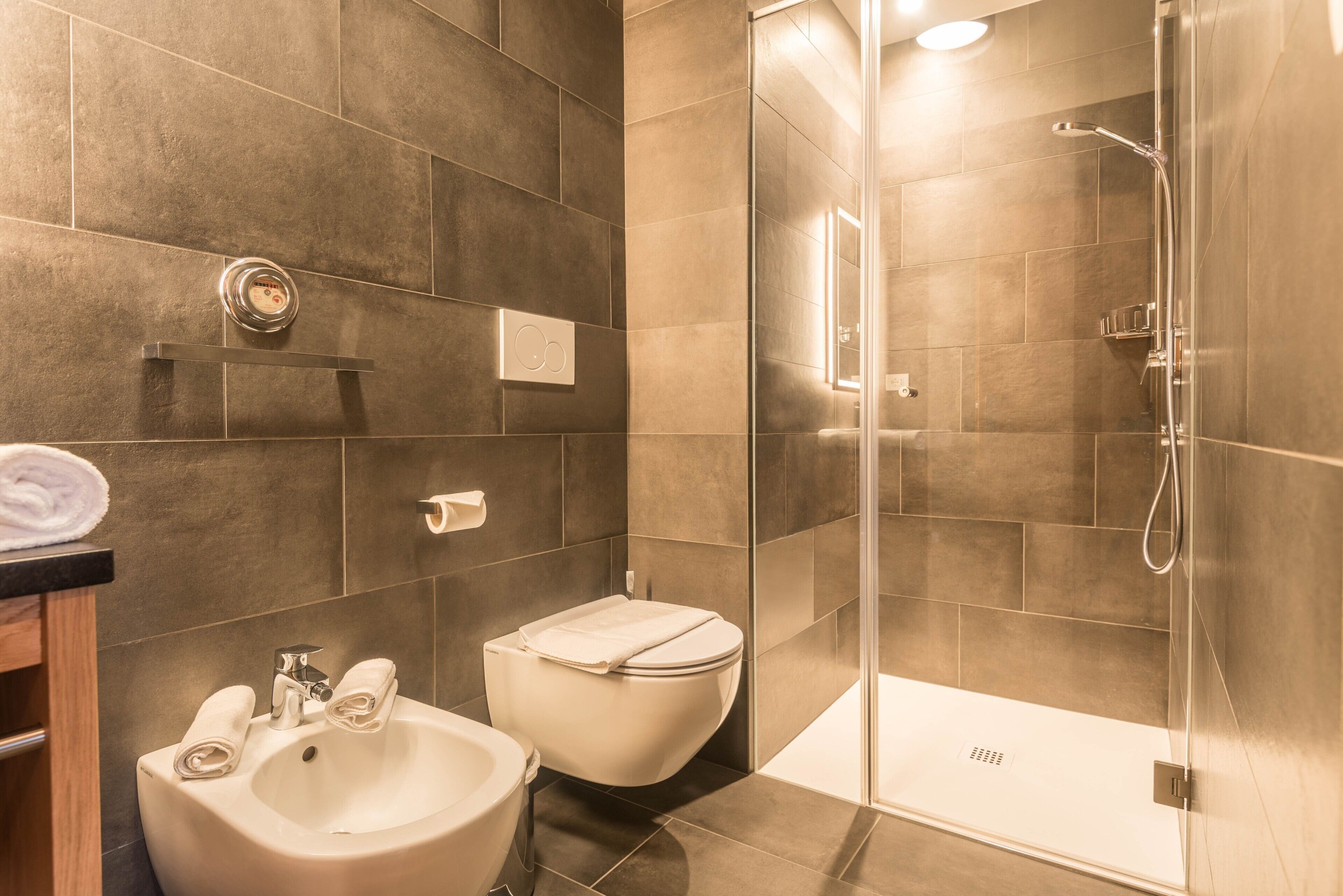 Douche, serviettes fournies