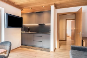 Interior - Apartment "La Grambla Mont Seuc" with Mountain View, Balcony & Wi-Fi (St.Christina)