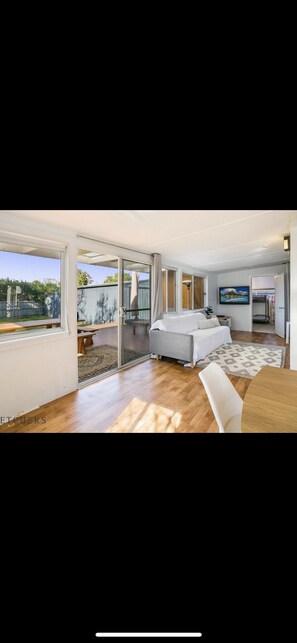 Interior - Blairgowrie Bungalow House 300 metres to Bay Beach (Blairgowrie)