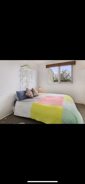 4 bedrooms, Internet, bed sheets