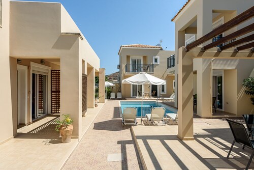 AZURE VILLA -BEACH FRONT 