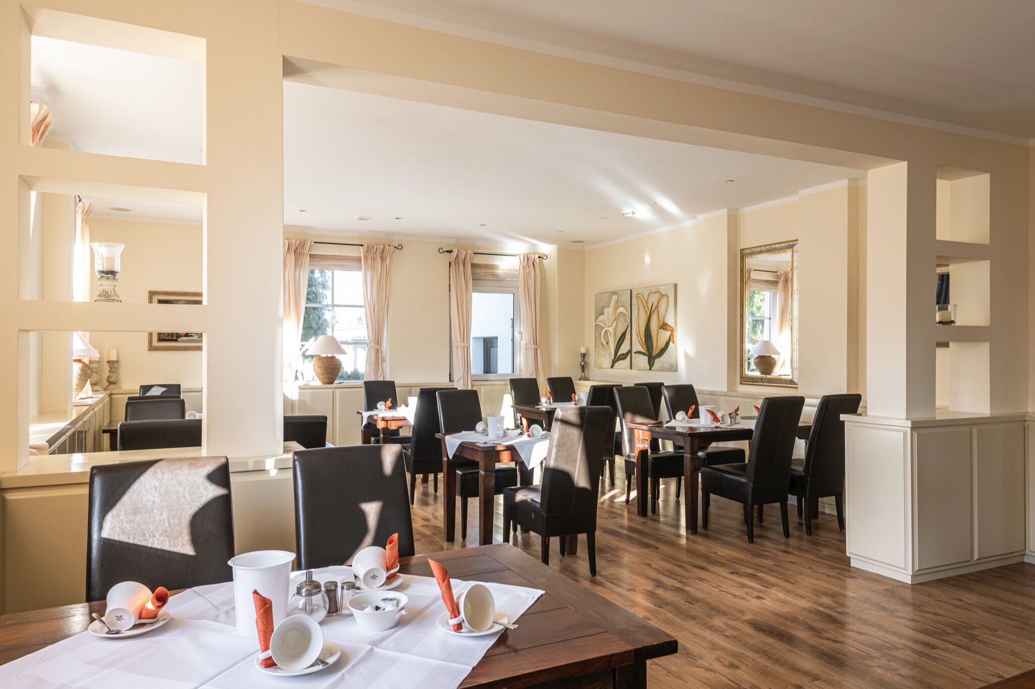 Desayuno buffet todos los días (EUR 14.90 por persona) 