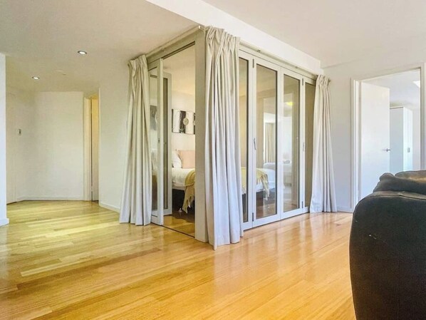 2 bedrooms, iron/ironing board, travel cot, free WiFi