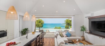 Luxury Beach Villas Porto Bus