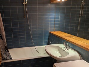 Hair dryer, towels - Studio for 4 in Méribel Altiport, ski-in/ski-out (Méribel)