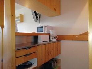 Interior - Ski-in Studio, near shops, pets allowed, Arc 1800 (Les Arcs 1800)