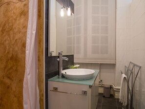 Dusch, hÄrtork och toalettpapper
