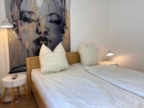 Unclassified image, 2 of 10, button - Dat Gele Hus apartment 2 (Prerow)