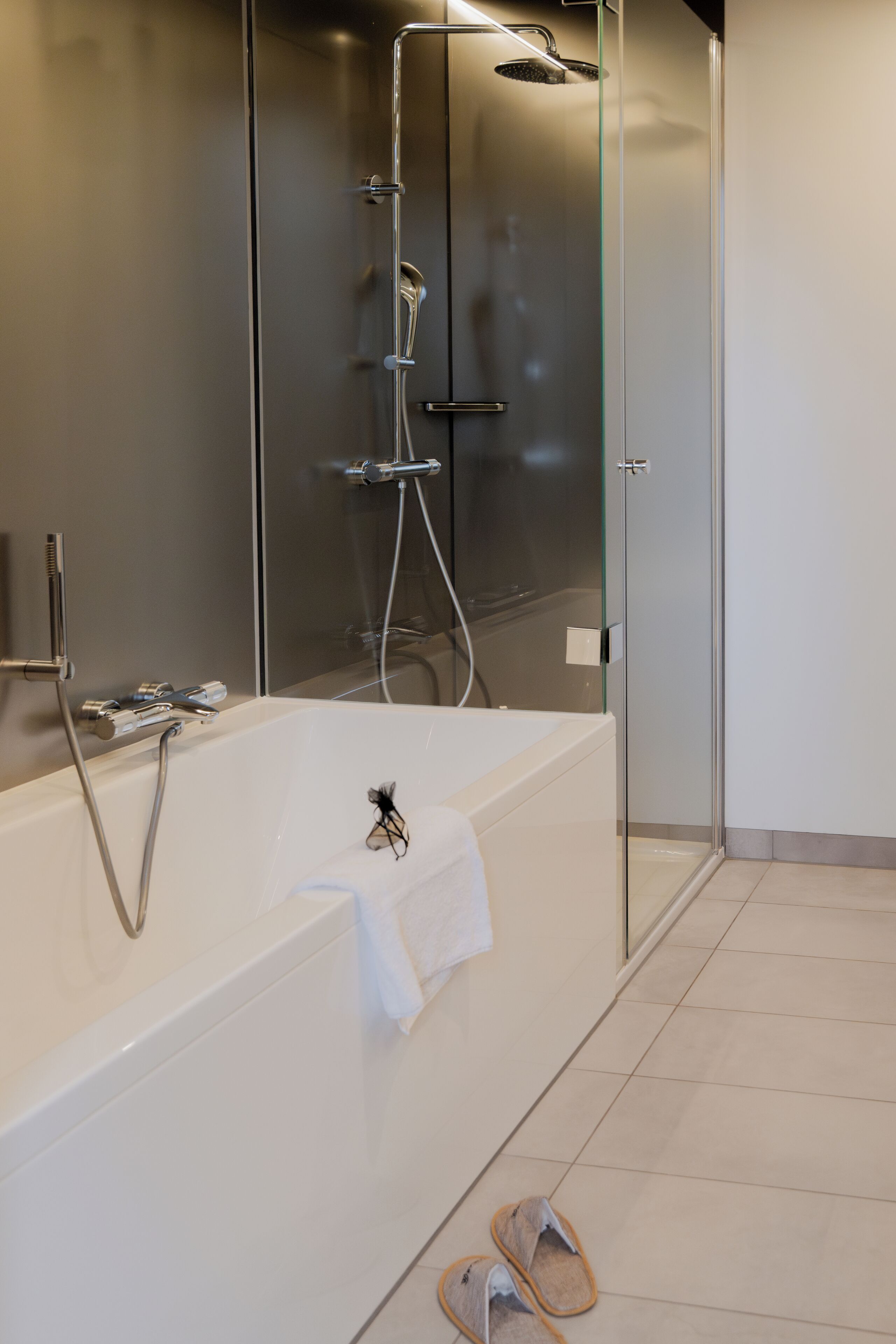 superior double room, bathtub | bathroom | shower, rainfall showerhead, eco-friendly toiletries, hair dryer