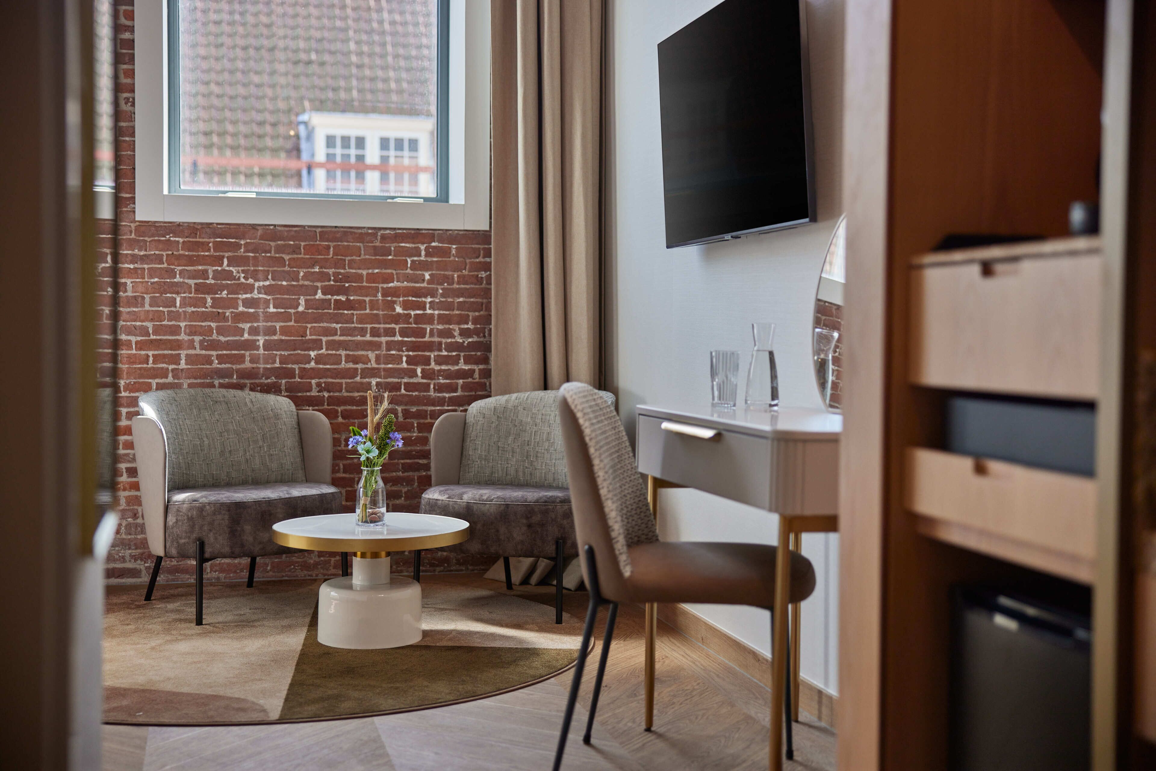 1 bedroom, premium bedding, in-room safe, desk