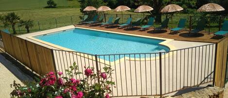 Piscine extérieure, piscine chauffée