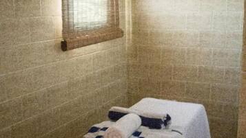 Sauna, dampbad, tyrkisk bad/hammam, kropsbehandlinger, aromaterapi