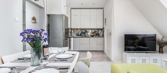 Spacious Apartment | 3 Bedrooms | Close to the Beach