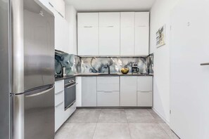 Fridge, oven, stovetop, dishwasher - Spacious Apartment | 3 Bedrooms | Close to the Beach (Kolobrzeg)