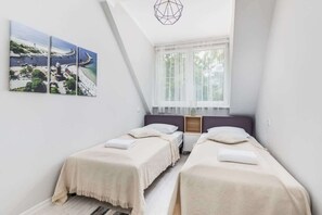 3 Schlafzimmer, Bügeleisen/Bügelbrett, Reisekinderbett, WLAN