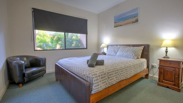 3 makuuhuonetta, silitysrauta/-lauta, internet, vuodevaatteet