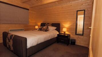 3 soverom, strykejern/-brett, reiseseng for barn og wi-fi (inkludert)