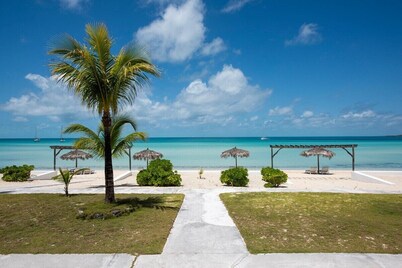 Boutique Resort on Spectacular Beach
