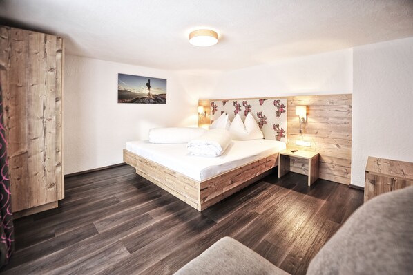 1 bedroom, in-room safe, free WiFi, bed sheets - HIRSCH by Summit Residence (Serfaus)