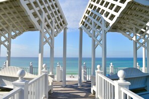 المنطقة المحيطة بالمنشأة