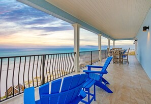 Outdoor dining - Gulf-Front Retreat with Pool and Private Neighborhood Beach Access (Miramar Beach)