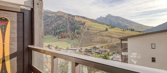 Sunny studio with balcony