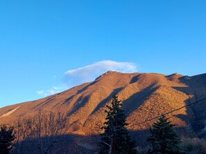 Studio | Bahagian luar